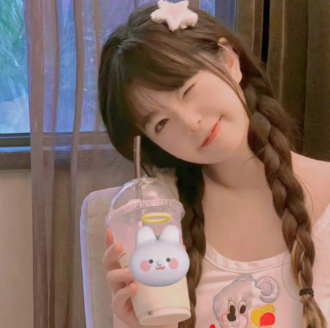 红色八爪女